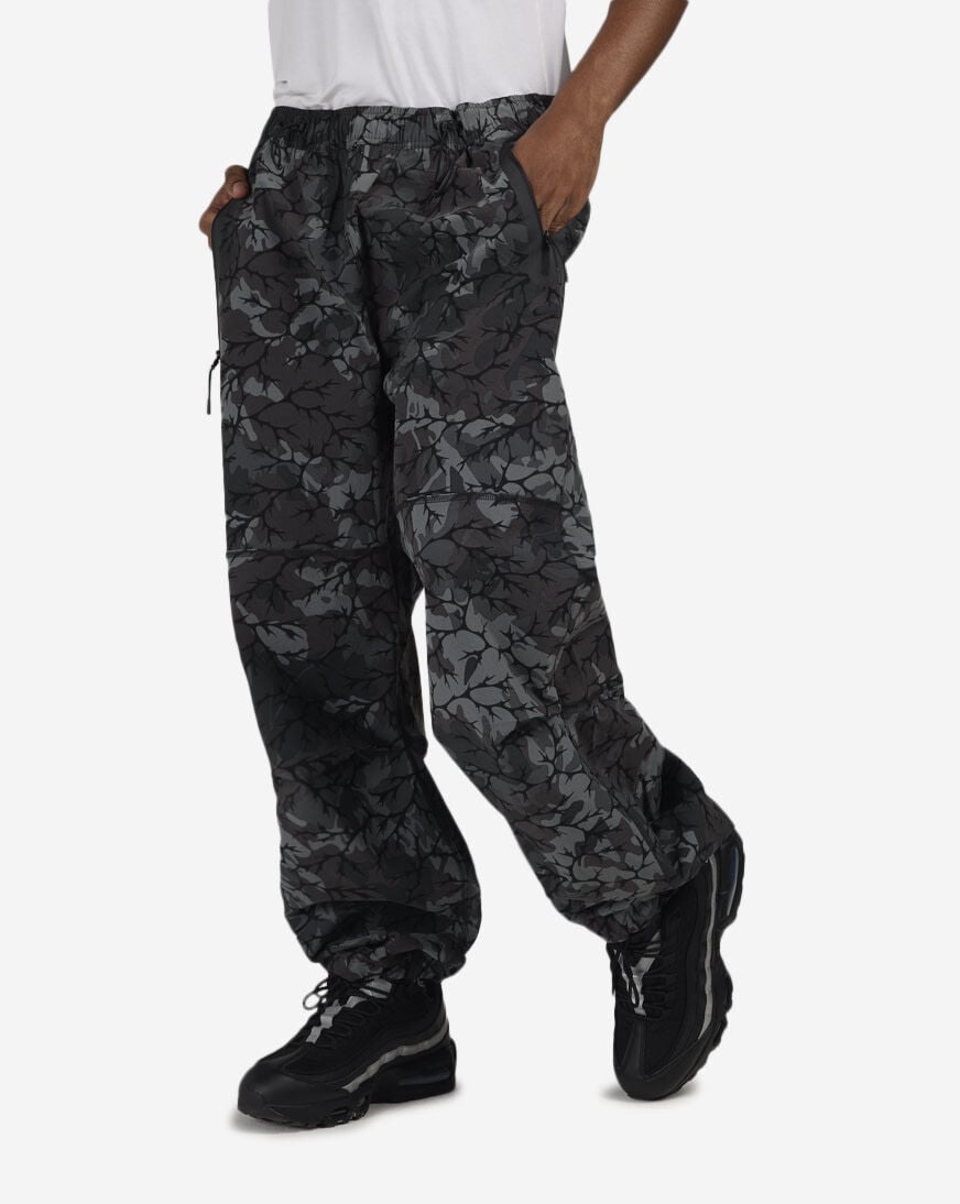 Shop Nike Tech Dri-FIT Woven Pants IF0911-010 black | SNIPES USA