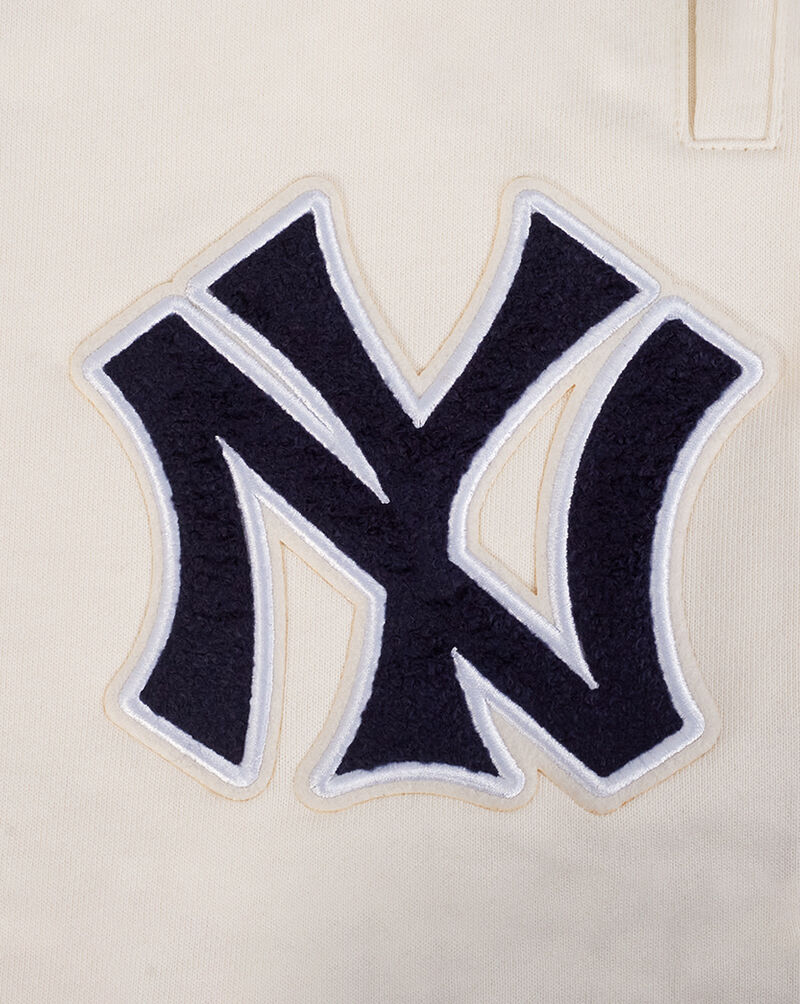 PRO STANDARD New York Yankees Retro Classic Fleece Short  LNY335129-EGG cream 2