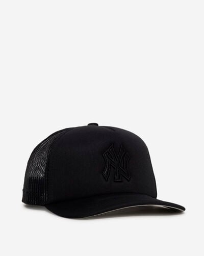 New York Yankees Trucker Leather Logo Adjustable Hat New York Yankees Trucker Leather Logo Adjustable Hat