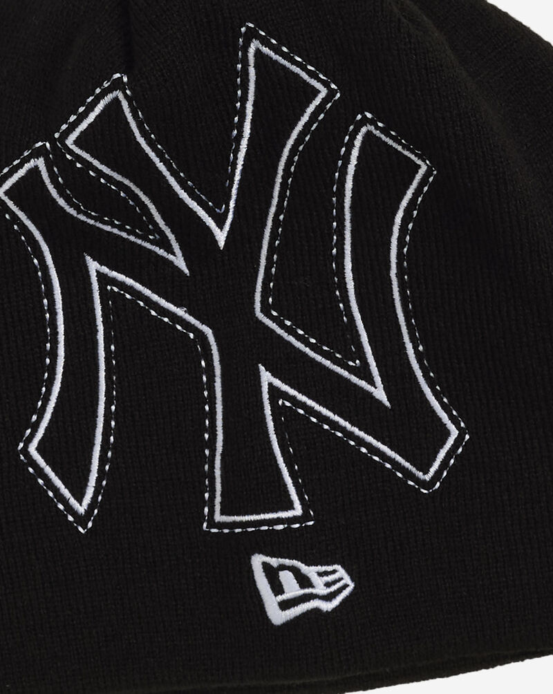 New Era New York Yankees Script Oversized Logo Knit 60981479 Black 4