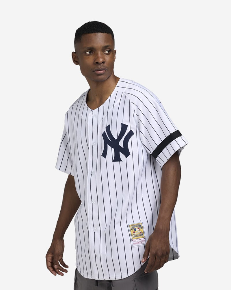 Mitchell  Ness New York Yankees Jeter Authentic Pinstripe Jersey  AJY1CP20003-NYYWHIT96DJT White 1
