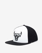 Chicago Bulls Front Post Snapback Hat