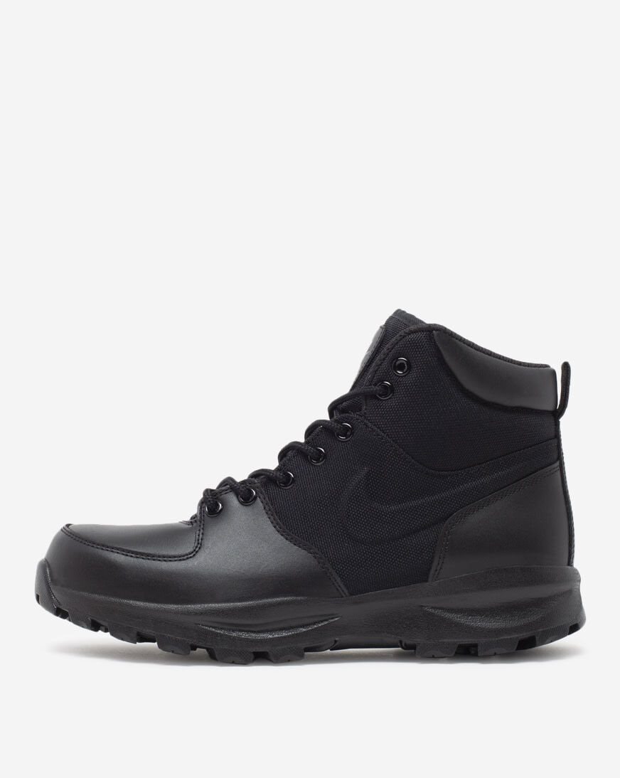 all black nike boots