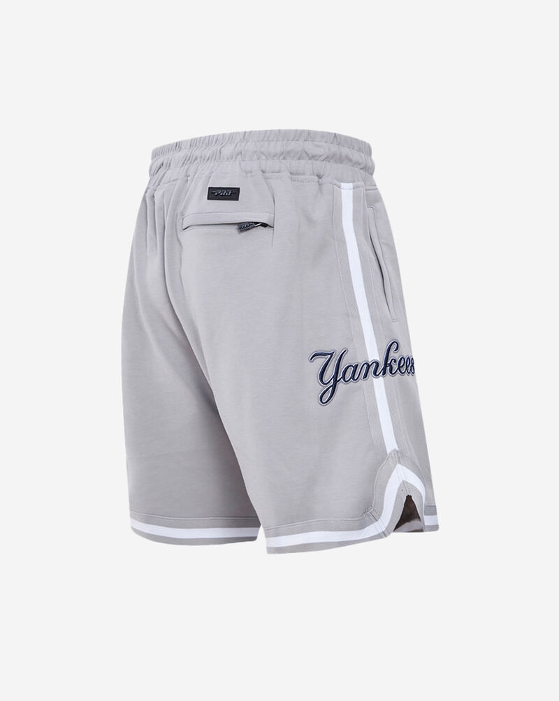 PRO STANDARD New York Yankees Classic Chenille Double Knit Short  LNY331606-GRY Grey 3