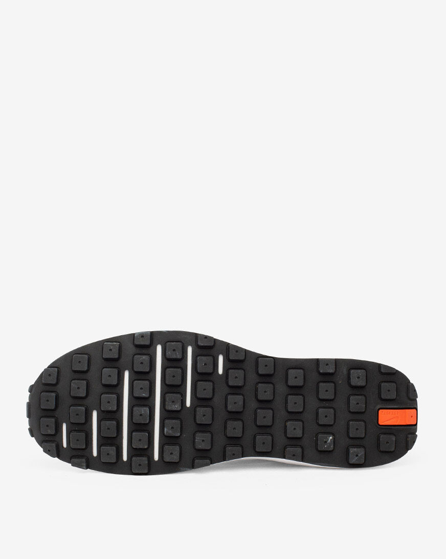 nike waffle snipes