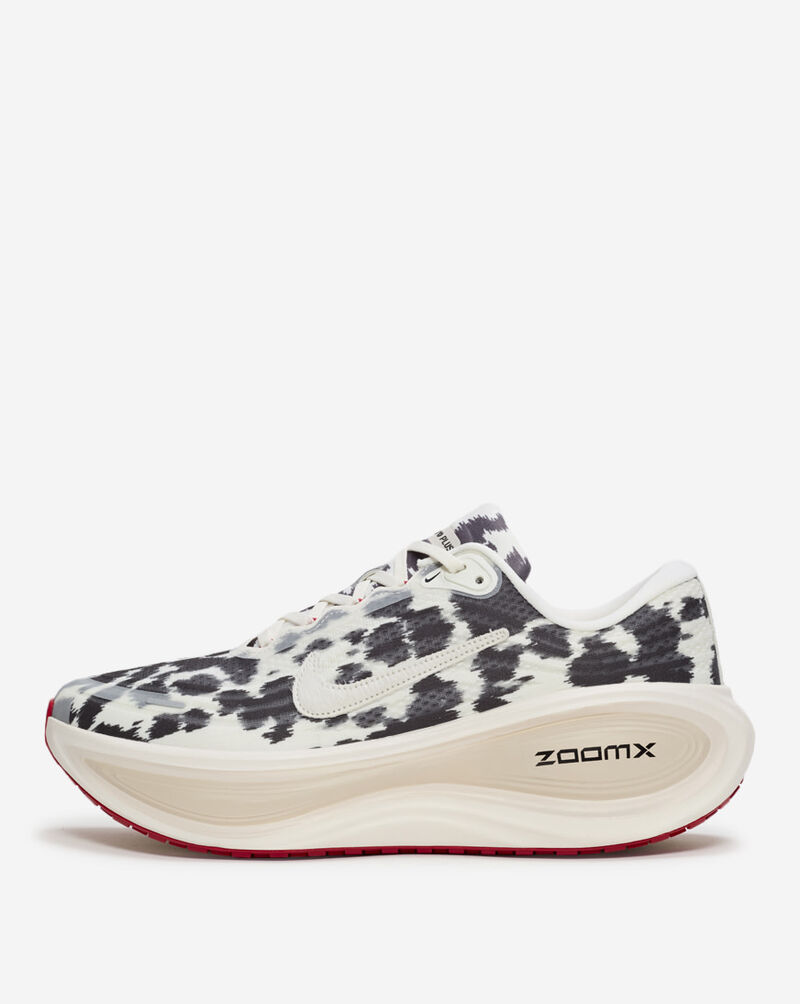 Nike Vomero Plus IR0032-100 animal print 1