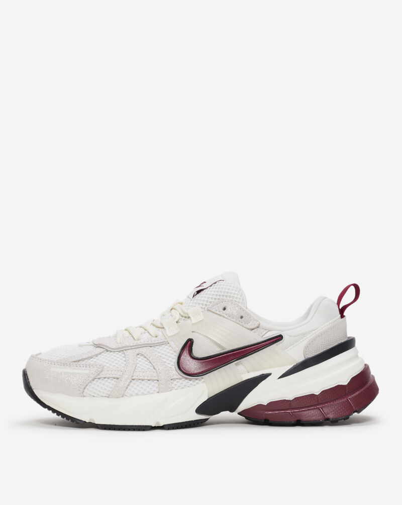 Shop Nike V2K Run SE HQ3500-100 white | SNIPES USA