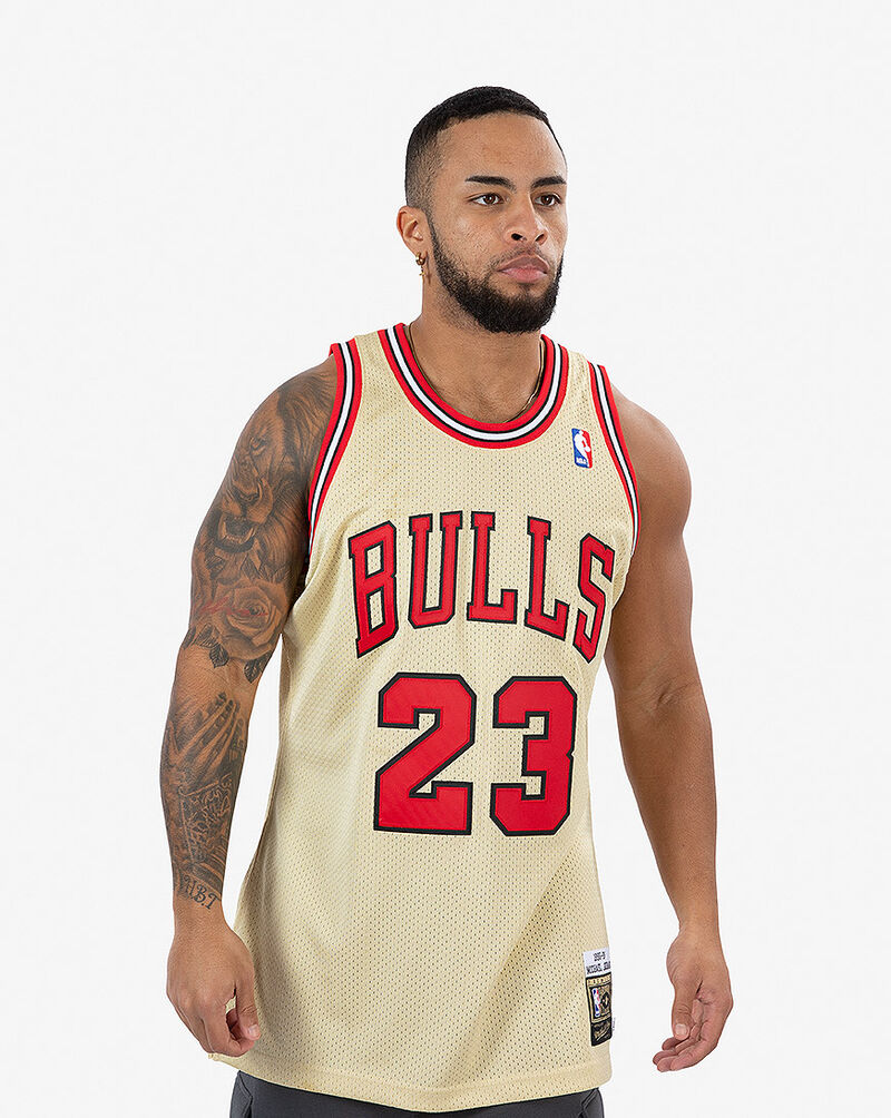 Mitchell & Ness Chicago Bulls Michael Jordan 1995-1996 Premium Gold Jersey NNBJMM18773-CBUGOLD95MJO Gold 1