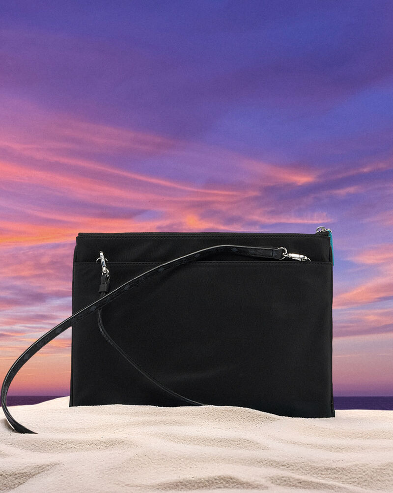 MCM MCM x SNIPES Aren Flat Pouch Medium MYZFSTA08BK001 Black 3