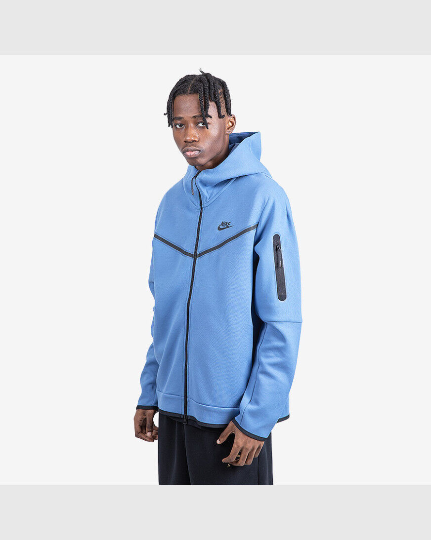 tech fleece zip up