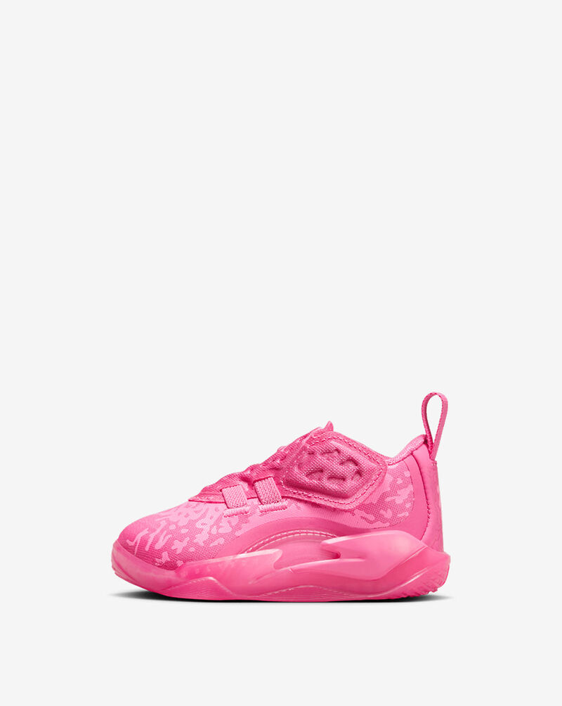 snipes jordan pink