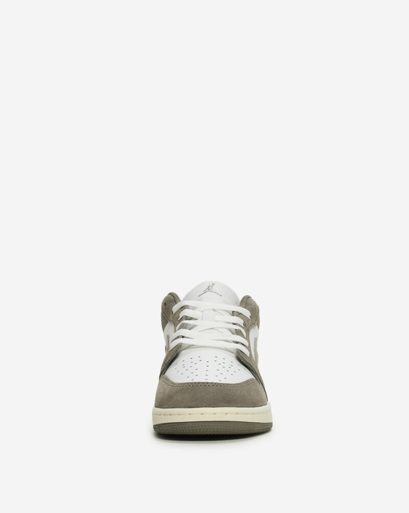 Jordan Big Kids' Air Jordan 1 Low 553560-026 Grey 3