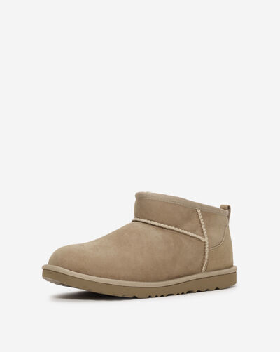 Grade School Classic Ultra Mini Boots