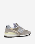996