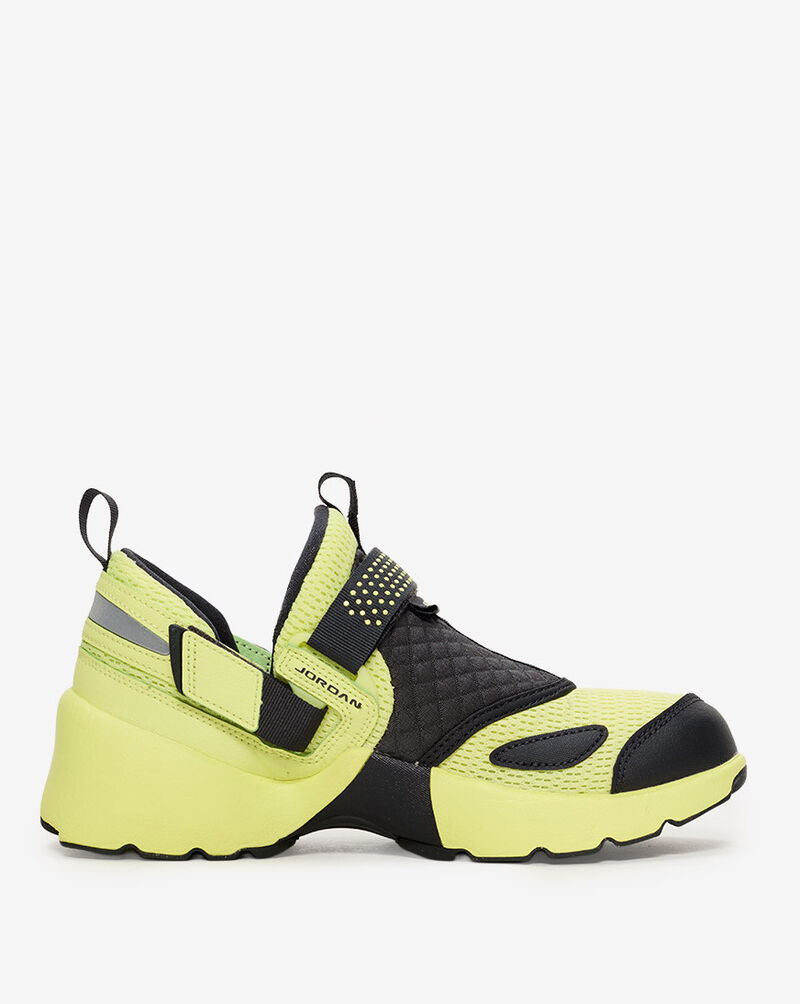 Jordan Trunner LX HQ2164-302 Green 4