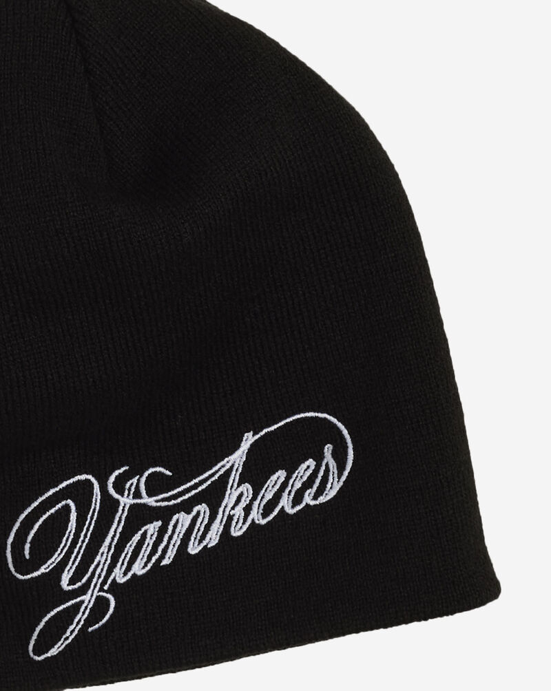 New Era New York Yankees Script Oversized Logo Knit 60981479 Black 2
