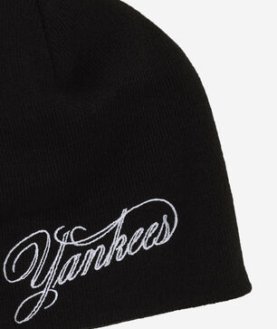 New York Yankees Script Oversized Logo Knit