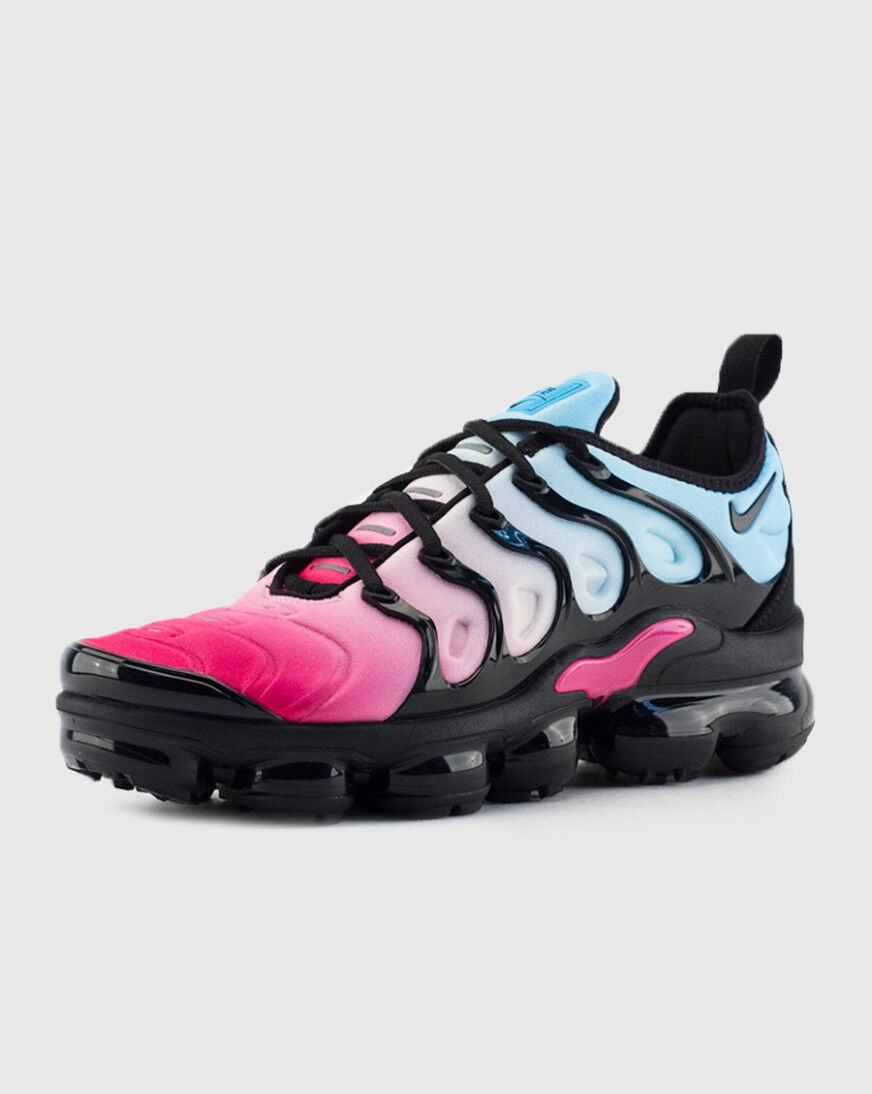 vapormax plus hyper pink