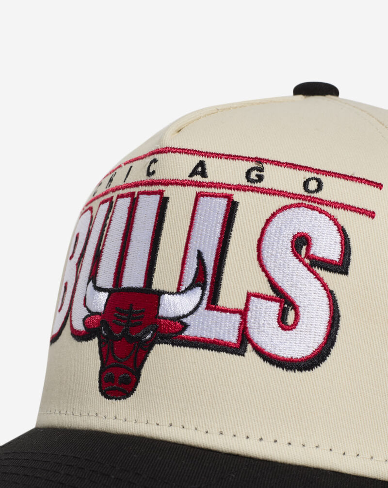 Mitchell  Ness Chicago Bulls Billboard 2.0 Snapback Hat HP2666-CBUCREA Beige 2