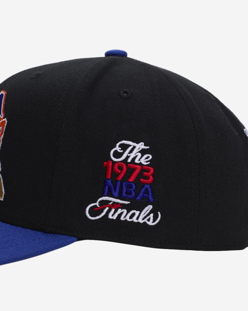 Mitchell  Ness New York Knicks Pro Crown Championship Snapback Hat HP14991-NYKBKBL Black 2