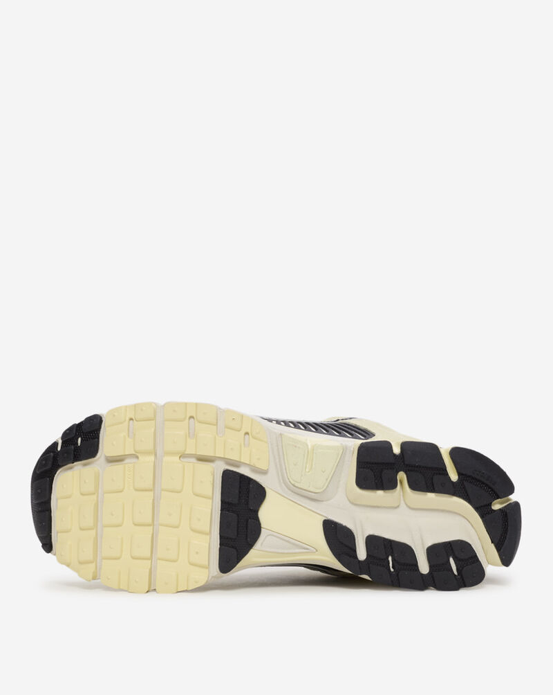 Nike Zoom Vomero 5  HF1553-701 Beige 6