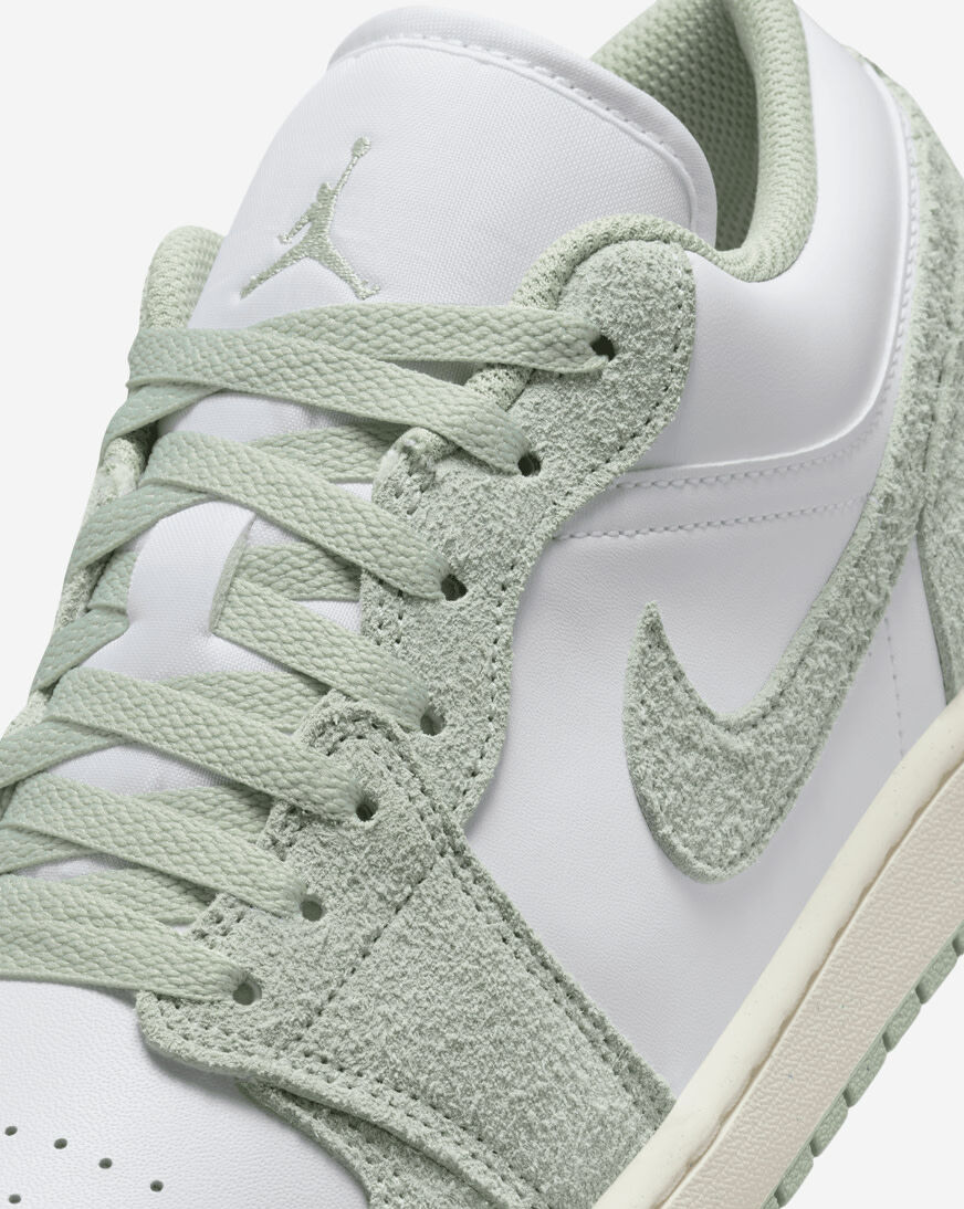 ★ナイキ★ スニーカーAir Jordan 1 Low SE★FN5214-131 NEW Air Jordan 1 Low Se Men's Size 10 White/Seafoam-Sail