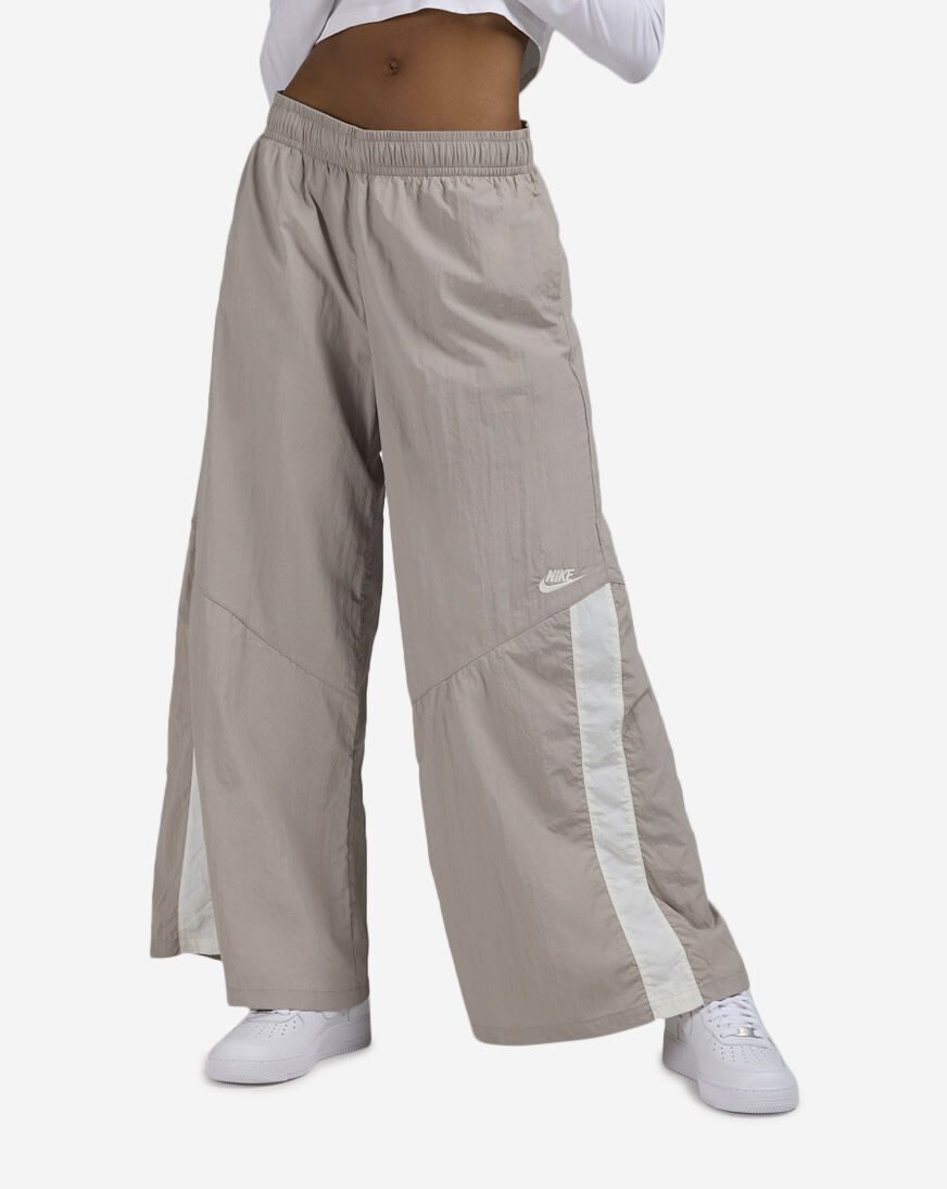 Shop Nike NSW Wide-Leg Woven Pants IH8508-011 grey | SNIPES USA