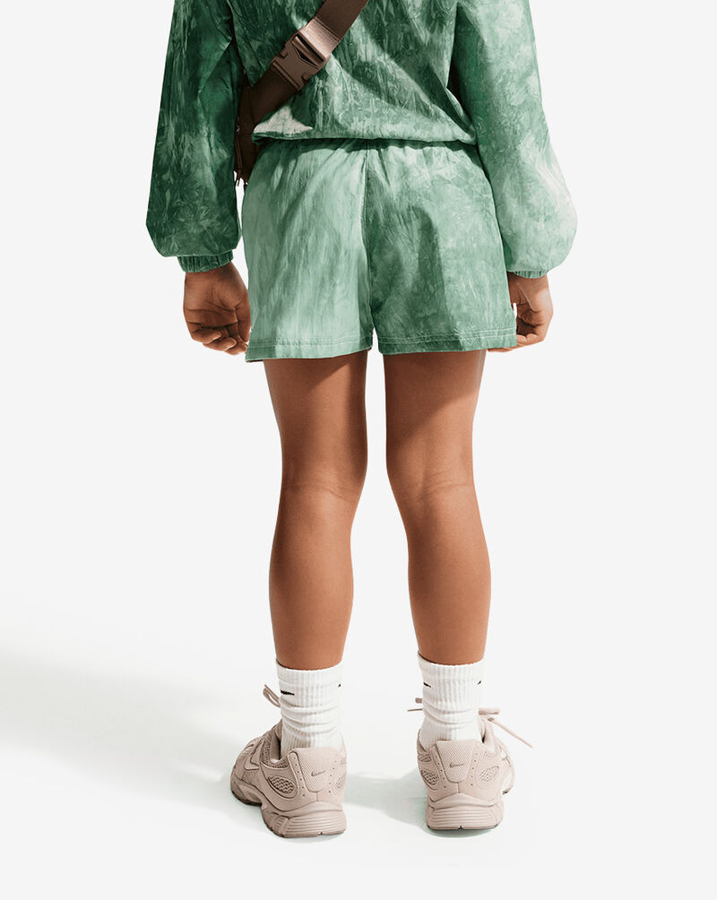 Nike Big Kids' NSW Club Woven Shorts IF1732-394 Green 2