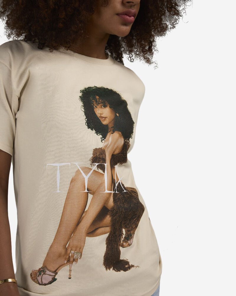 Graphic Tees Tyla Squat Tee TLA0011M1000 Beige 3