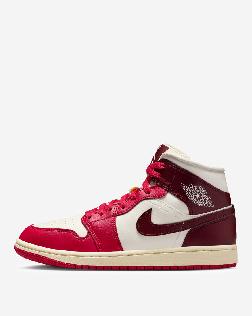 Shop Jordan Air Jordan 1 Mid BQ6472-119 red | SNIPES USA