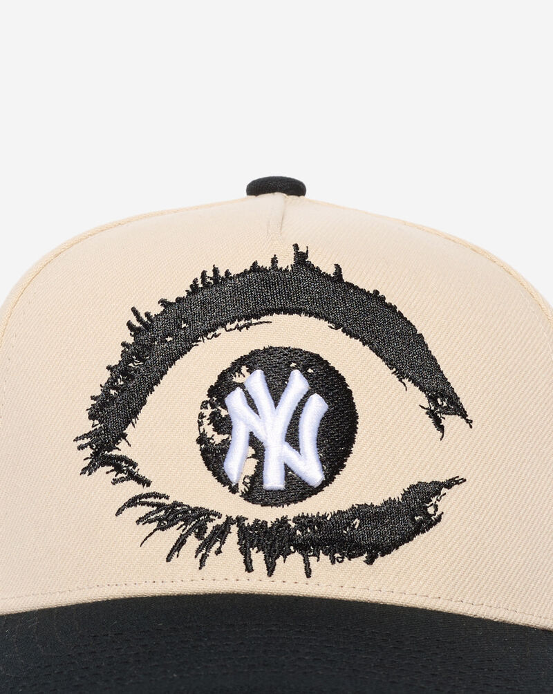 Mitchell  Ness New York Yankees Pro Pinch Distressed Eye Snapback Hat HP20450-NYYTABK Beige 2