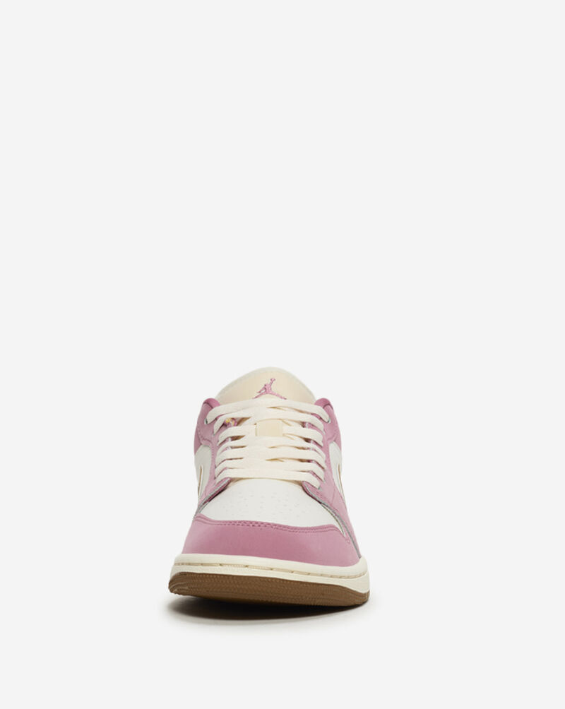 Jordan Air Jordan 1 Low DC0774-609 Pink 3