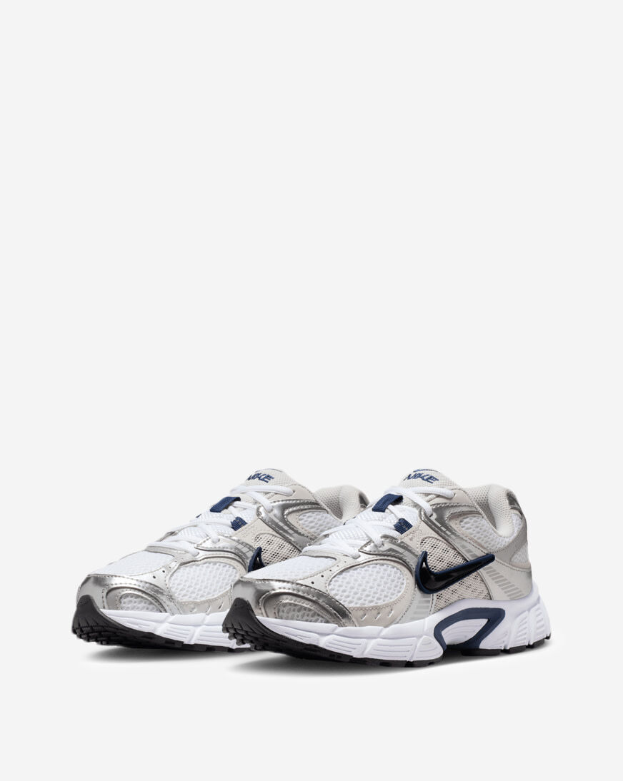 Shop Nike V5 RNR IO7390-095 silver | SNIPES USA