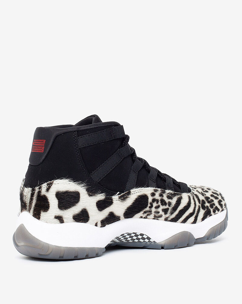 Jordan Air Jordan 11 AR0715-010 Black 3