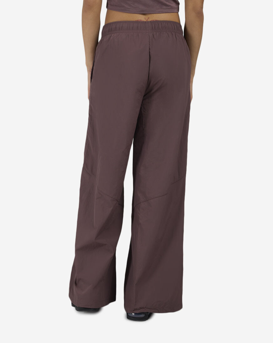 Shop Nike NSW Wide-Leg Woven Pants IH8508-502 purple | SNIPES USA