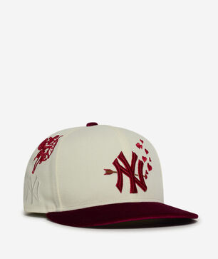 59Fifty New York Yankees V-Day Fitted Hat