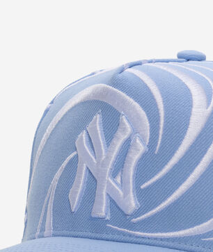 New York Yankees Pro Pinch Swirl Snapback Hat