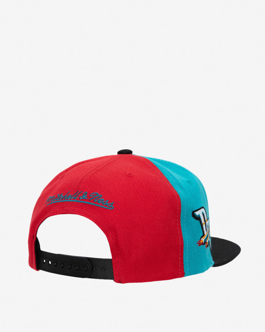 Shop Mitchell Ness Detroit Pistons On The Block Snapback