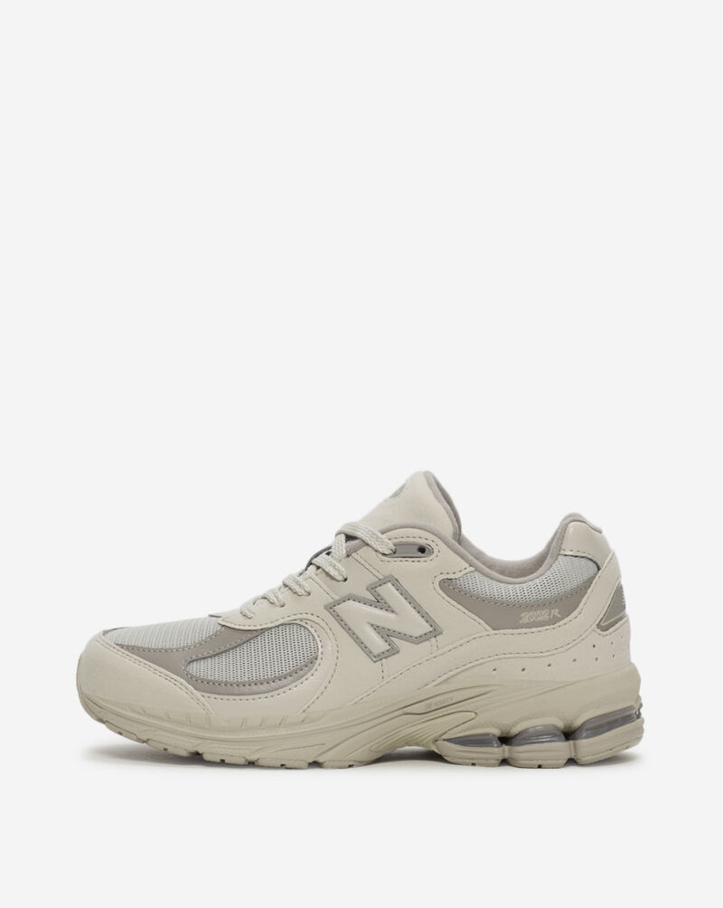 New Balance Grade School 2002 GC2002BE Beige 1