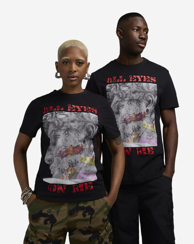 All Eyes Face Statue Tee