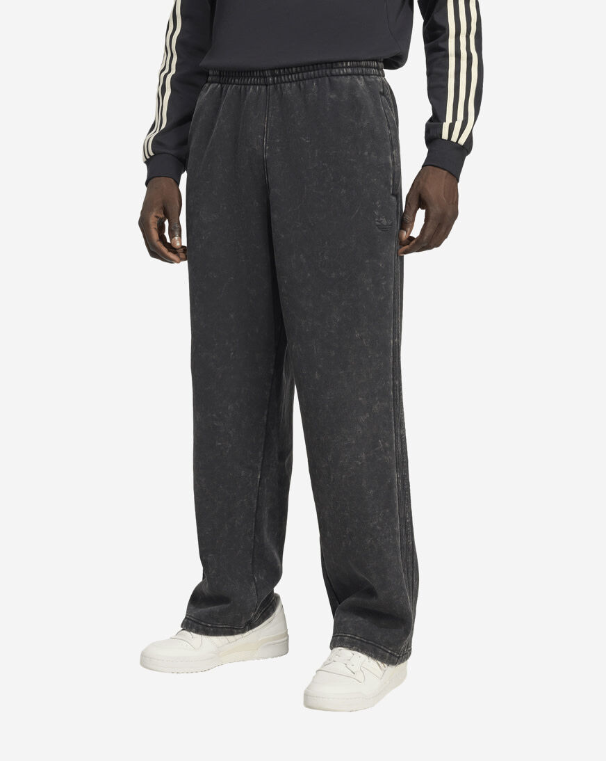 Shop adidas Washed Sweatpants JV8468 black | SNIPES USA