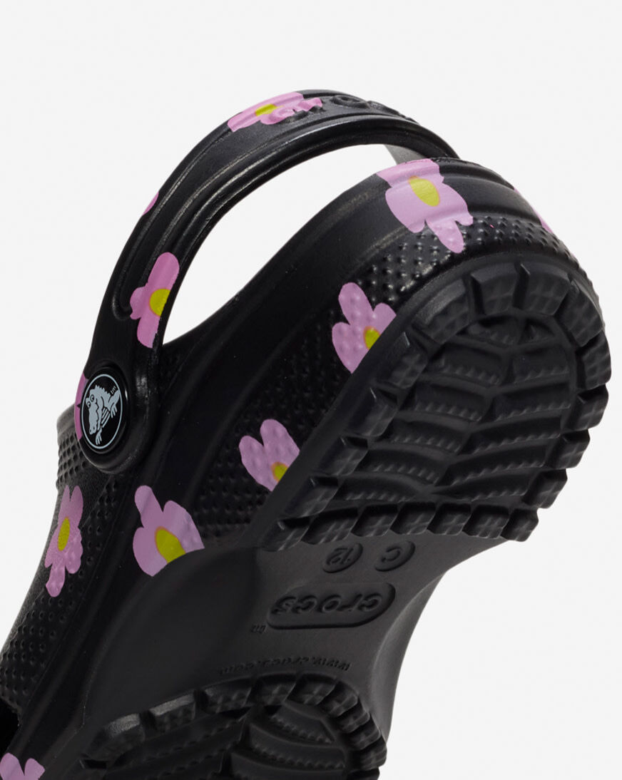 Shop Crocs Pre-School Classic Flower Clog 212670-001 black