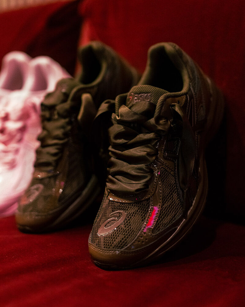 Asics GEL-JOG 100S 1203B043-200 Brown 10