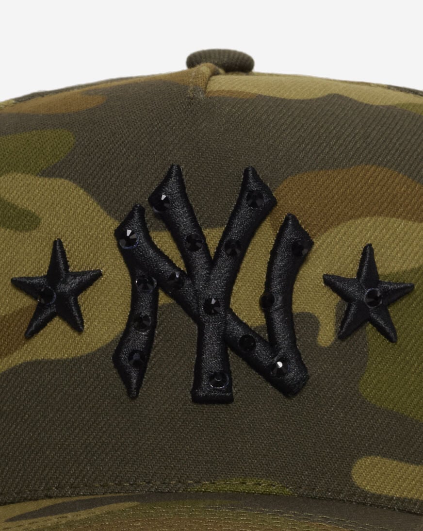 Shop Mitchell Ness New York Yankees Pro Pinch Rhinestone Snapback