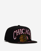 New Era 59Fifty Chicago Black Hawks Oversized Script Fitted Hat 60693650 Black 1