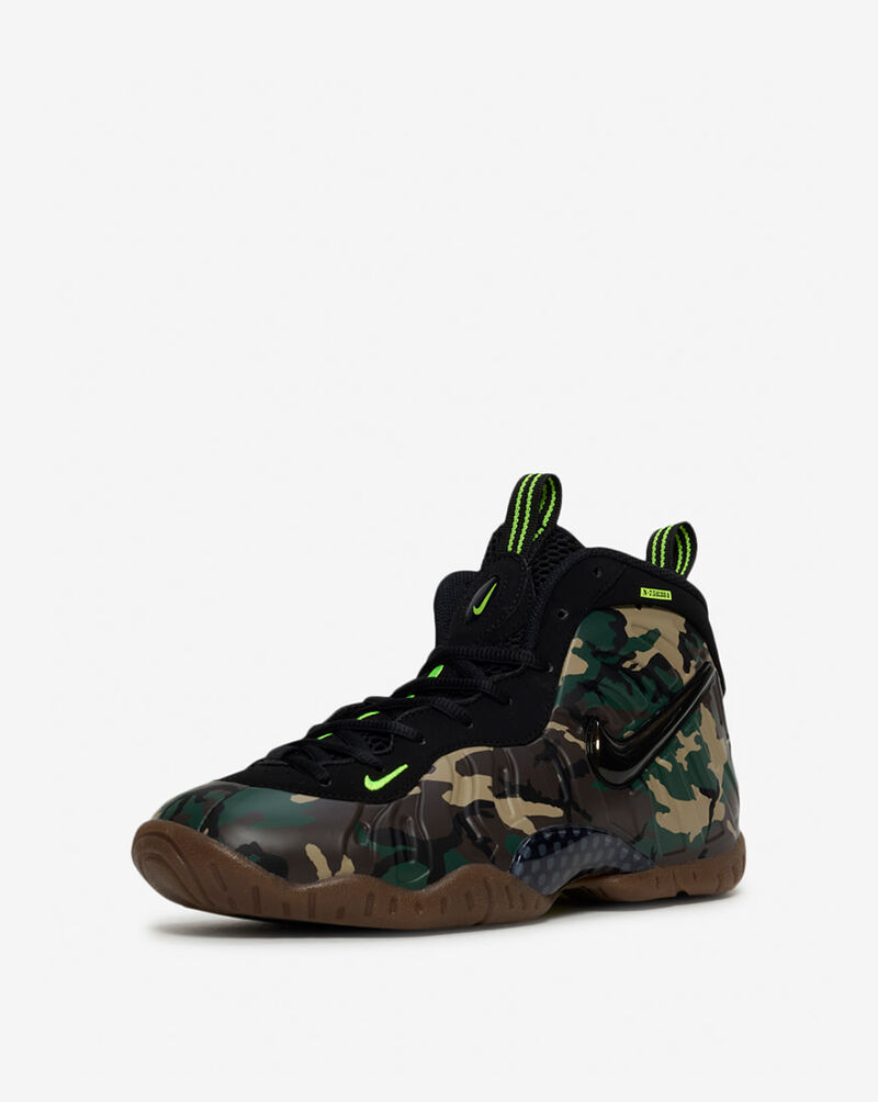 Nike Big Kids' Air Foamposite Pro Premium IV7555-001 Camo 2