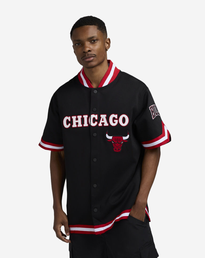 Shop PRO STANDARD Chicago Bulls Warmup Jacket BCB1515616-BKR black