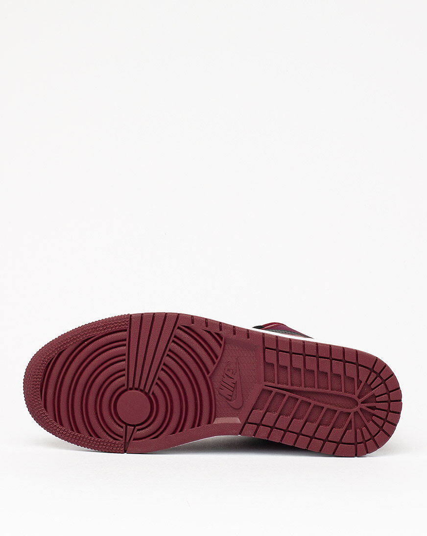 jordan beetroot snipes