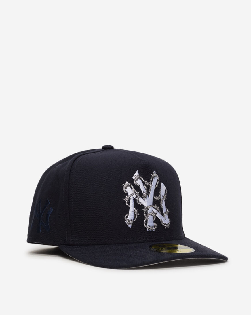 Shop New Era 59Fifty New York Yankees A-Frame Fence Fitted Hat