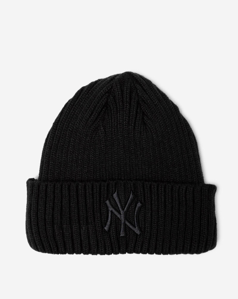New Era New York Yankees Core Classic Knit Beanie 60338226 Black 1